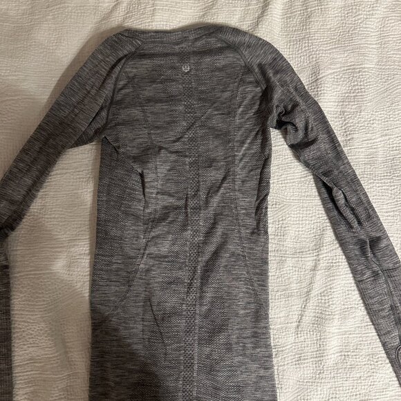 Swiftly Tech Long-Sleeve Shirt 2.0 Hip Length - Picture 4 of 4